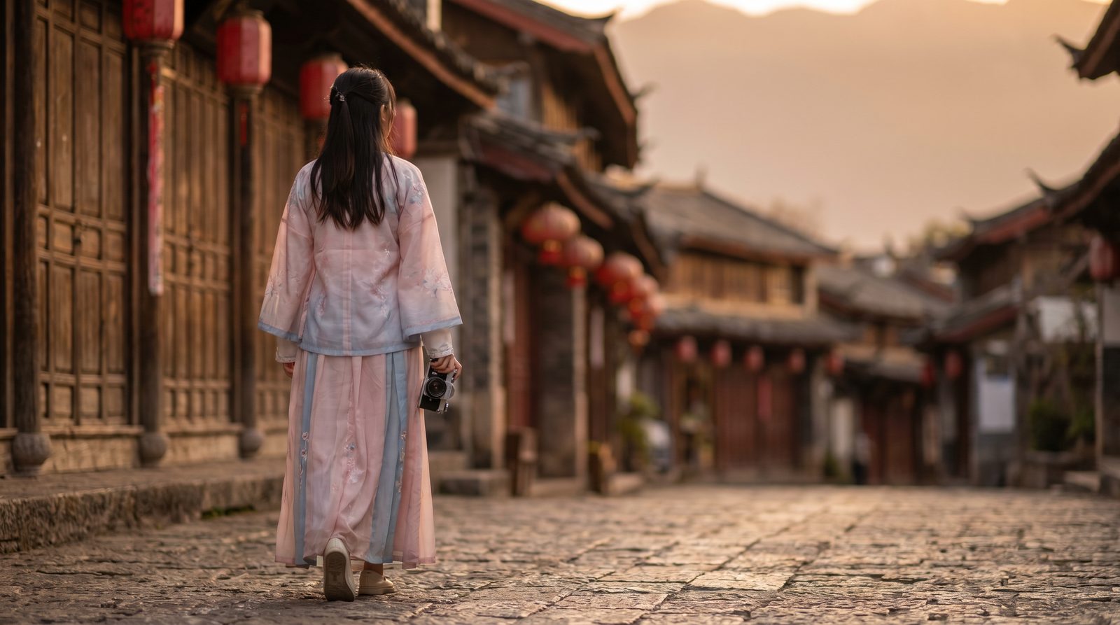 成人小说 丽江慢走旅行视频教程封面